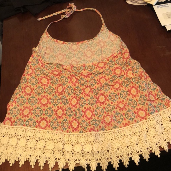 Halter top - Picture 2 of 3